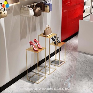 Nuovo Espositore per <span class=keywords><strong>Scarpe</strong></span> in Ottone Dorato per Vetrine di Negozi - Product Image 2