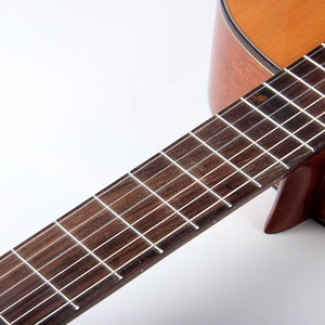 <span class=keywords><strong>Guitare</strong></span> <span class=keywords><strong>classique</strong></span> professionnelle <span class=keywords><strong>haut</strong></span> <span class=keywords><strong>de</strong></span> <span class=keywords><strong>gamme</strong></span> <span class=keywords><strong>de</strong></span> 39 pouces, fabriquée à la main, avec table en cèdre massif et fond en acajou, gaucher, couleur bois naturel - Product Image 4
