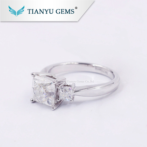 14 K/18 k Blanco/oro amarillo 1 carat forever one DEF vvs diamante sintético moissanite compromiso precio del anillo - Product Image 4