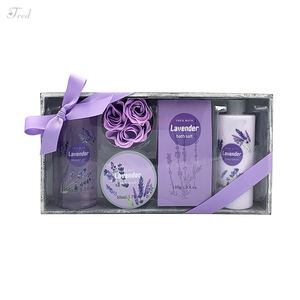 Vendita calda nuova scatola di legno lavanda gel doccia lozione per <span class=keywords><strong>il</strong></span> corpo kit di sapone per <span class=keywords><strong>il</strong></span> <span class=keywords><strong>bagno</strong></span> spa set regalo per le donne - Product Image 2