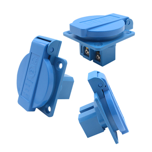 YD-001S Enchufe de Pared para Exteriores, Impermeable IP44, ROHS, para Camping y Automóvil, 10A 250V, CE, 3 Orificios, Retardante de Llama, Nylon y Latón, 1 Salida - Product Image 2