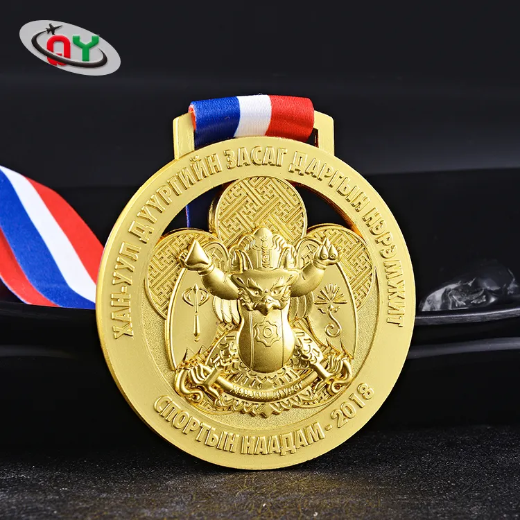 Venda quente personalizado de alta qualidade liga de zinco die casting alemão medalhas militares com fitas de pescoço