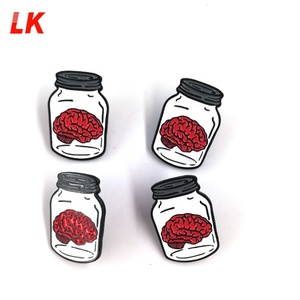  Manufacturer Wholesale Custom Soft Enamel Nurse Heart Metal Brain