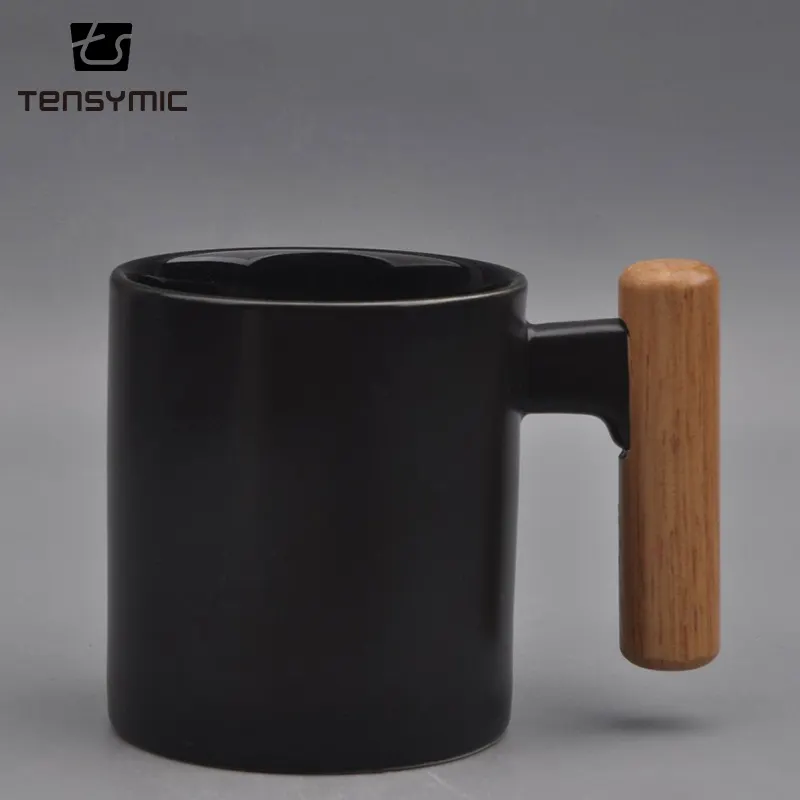 Logotipo personalizado 350ml de café xícara de porcelana punho de madeira preto fosco caneca
