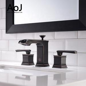 Européenne de luxe du RU Pont Monté Décoration Carré Cascade Salle de Bain En Laiton Lavabo Robinet - Product Image 1