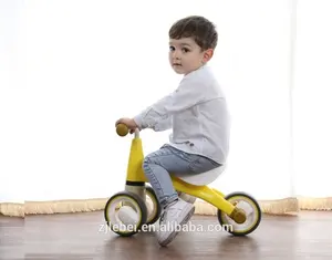 Vente en gros de vélos jouets personnalisés de 1 à 3 ans populaires en plastique sûrs marchettes pour bébés bicyclette d'équilibre à 3 roues pour enfants