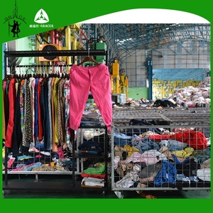 Señoras pantalones 3/4 usada <span class=keywords><strong>en</strong></span> Corea <span class=keywords><strong>del</strong></span> Sur <span class=keywords><strong>en</strong></span> la venta de ropa - Product Image 4