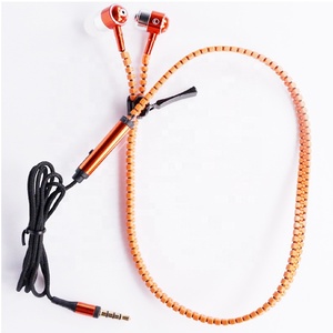 नई वायर्ड स्टीरियो धातु Headphones में कान जिपर ईरफ़ोन के साथ माइक्रोफोन - Product Image 4