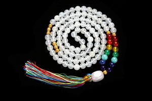 Venta al por mayor mano anudada ágata blanco 7 Chakra piedras preciosas Mala 108 cuentas borla collar Yoga budista - Product Image 2