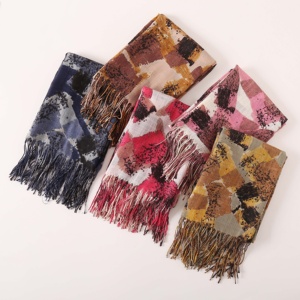 Turkish Soft Good Quality With Custom Fashion Print Fringe Scarf <strong>Hijab</strong> - Product Image 2