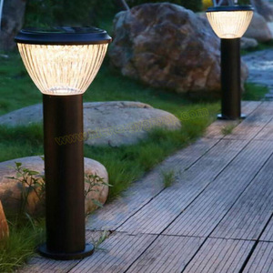 Lumière de pelouse d'extérieur, pilier en aluminium à énergie solaire, lampe de paysage, idéale pour une <span class=keywords><strong>allée</strong></span>, un <span class=keywords><strong>Garage</strong></span>, une cour, un Patio ou un sentier - Product Image 1