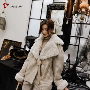 Más ropa de invierno de la moda abrigo de piel para mujeres lana de abrigo de piel de cordero abrigo