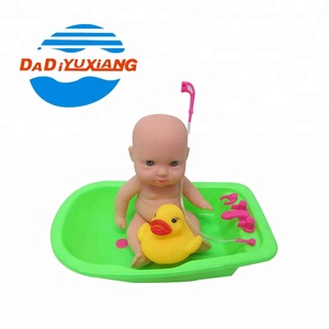 <span class=keywords><strong>Baignoire</strong></span> sûr vinyle petit en plastique bébé poupée <span class=keywords><strong>avec</strong></span> belle canard - Product Image 2