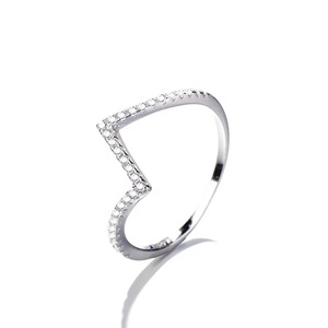 Anelli con Onde in Zirconia Cubica in <span class=keywords><strong>Argento</strong></span> Sterling 925 per Donna, Gioielli in Vendita - Product Image 1