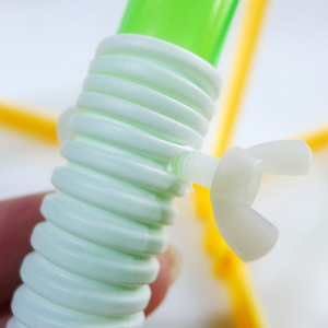 Set Lanciarazzi Giocattolo in Plastica per Esterni con 2 Razzi che si Alzano fino a 30 Metri per Bambini dai 2 ai 7 Anni - Product Image 4