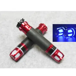 In lega di Alluminio refit moto hand grip manico colorato bar grips con la luce del led