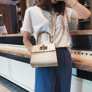 Femminile modello di <span class=keywords><strong>borsa</strong></span> di <span class=keywords><strong>coccodrillo</strong></span> piccola piazza femminile nuova estate di spalla di modo crossbody sacchetto di bambù del sacchetto del supporto - Product Image 6