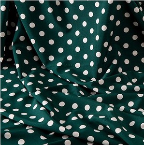 Nuovo arrivo di estate elastico di stirata <span class=keywords><strong>polka</strong></span> <span class=keywords><strong>dots</strong></span> chiffon stampato del tessuto per la camicia