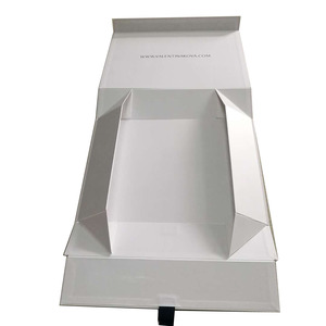 Luxe Blanc Mat Vêtements Boîte Cadeau pour Dos Nu Robes - Product Image 5