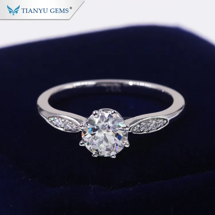 Nhẫn Cưới Thiết Kế Thủ Công Tinh Tế Tianyu Đá Quý Nhẫn Vàng H&a Cut DEF VVS Color 1ct Moissanite