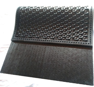 Sản Xuất Tại Trung Quốc Cao Su Bò Giường Mat/Barn Và Cao Su Ổn Định Sàn Cho Bò Và Ngựa - Product Image 1