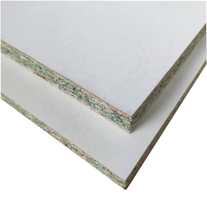 Panneau de particules HMR étanche de <span class=keywords><strong>16mm</strong></span> avec finition en papier mélaminé <span class=keywords><strong>OSB</strong></span> en bois de peuplier à 2 faces pour armoires de cuisine - Product Image 2