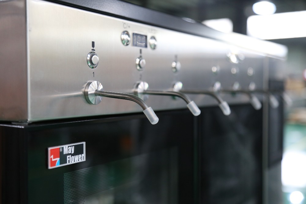 Кулер для вина с 4 бутылками