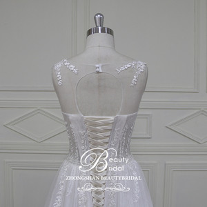 <span class=keywords><strong>Abiti</strong></span> da sposa a trapezio in pizzo francese con schienale basso - Product Image 6