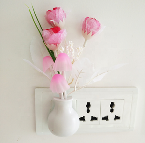 Tulipano Plug in colore che cambia la luce notturna del bambino LED luce notturna a fungo <span class=keywords><strong>luci</strong></span> da parete piccola lampada a Led - Product Image 2