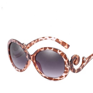 Lunettes de soleil Vintage pour femmes, style européen, populaire, de bonne qualité, promo, 2019 - Product Image 1