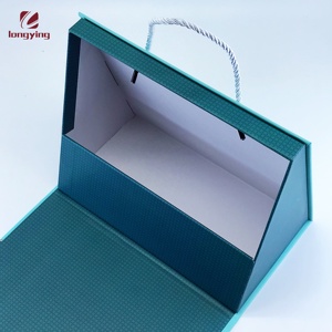 Boite en carton de luxe avec logo personnalisé, nouveau, en forme de triangle, pour emballage de boîte-cadeau de rose, livraison gratuite - Product Image 4