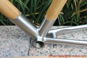 Cuadro <span class=keywords><strong>de</strong></span> <span class=keywords><strong>bicicleta</strong></span> <span class=keywords><strong>de</strong></span> titanio y bambú personalizado, <span class=keywords><strong>bicicleta</strong></span> <span class=keywords><strong>de</strong></span> carretera ligera con <span class=keywords><strong>componentes</strong></span> <span class=keywords><strong>de</strong></span> titanio y bambú - Product Image 5