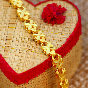 AL0004 Xuping สร้อยข้อมือโลหะผสมชุบทอง24K,สร้อยข้อมือโคลเวอร์สี่แฉก + สร้อยข้อมือใบโคลเวอร์ + เครื่องประดับนำโชค - Product Image 2