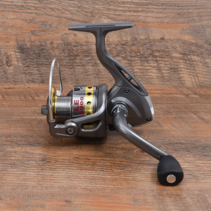 Moulinet de pêche à lancer 1000-7000 5.5:1 avec frein à roue pour leurres, moulinets à lancer pliables pour la pêche - Product Image 4