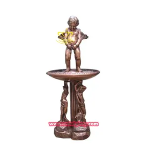 Recurso água jardim ao ar livre Ornamentos Escultura artesanato do metal Bronze Estátua Little Boy Mijando piscina Fonte de água