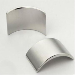 Aimants industriels puissants en <span class=keywords><strong>arc</strong></span> NdFeB demi-cercle N38/N35 N52 de qualité pour moteur - Product Image 2