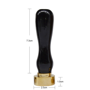 Sceau en <span class=keywords><strong>laiton</strong></span> avec poignée en bois noir et logo <span class=keywords><strong>personnalisé</strong></span> pour les fêtes et les mariages - Product Image 6