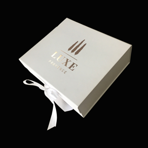 De moda de lujo blanco mate caja con <span class=keywords><strong>rosa</strong></span> de oro caliente logotipo blanco plegable <span class=keywords><strong>rosa</strong></span> de oro caja de cosméticos de regalo - Product Image 1