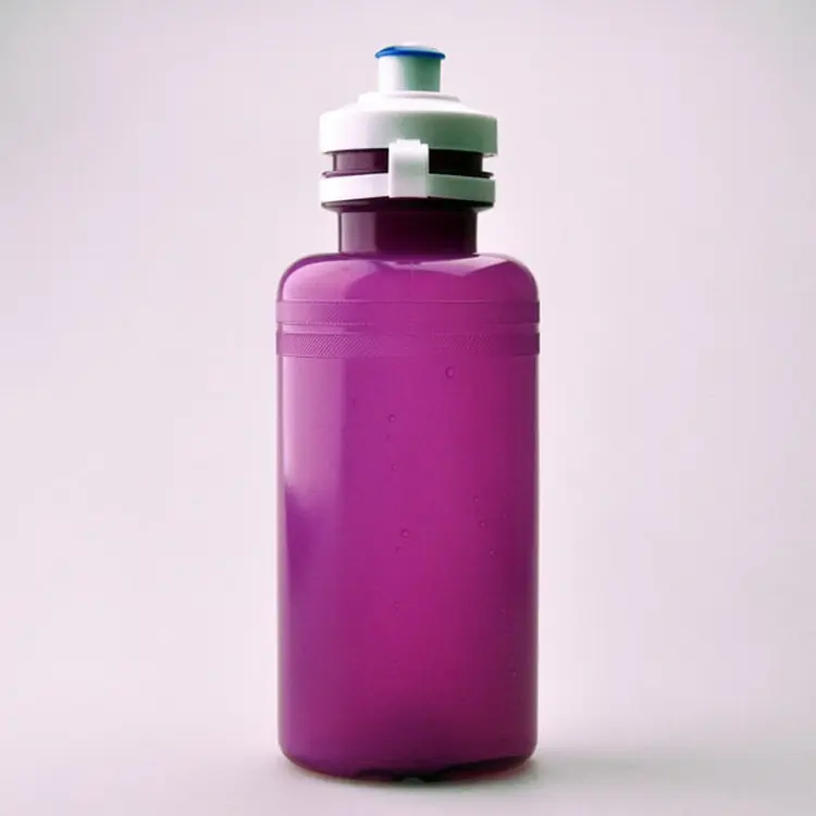 منتجات سائبة زجاجة مياه قابلة لإعادة التدوير 500 مل من البلاستيك قابلة للضغط منتجات مبتكرة زجاجة مياه رياضية للدراجات