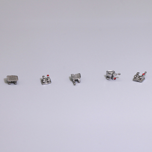 Brackets Ortodontici in Metallo MIM Mini Standard MBT per Uso Dentale - Product Image 6