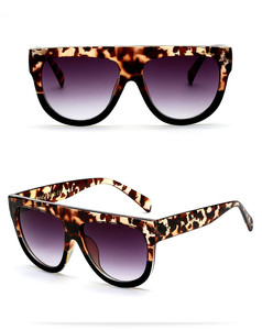 de <span class=keywords><strong>dos</strong></span> colores de <span class=keywords><strong>los</strong></span> hombres y las mujeres de <span class=keywords><strong>dos</strong></span> colores de gran tamaño superior plano sunvision gafas de sol tonos - Product Image 2