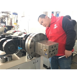 Ligne de production d'extrusion de plinthes en <span class=keywords><strong>mousse</strong></span> de PVC WPC - Product Image 2