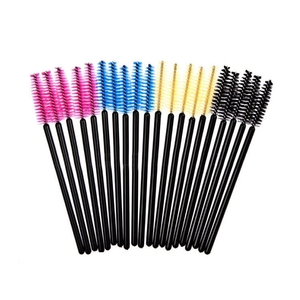 Barato al por mayor Multi colores desechable maquillaje herramientas desechables de pestañas cepillos cosméticos - Product Image 1