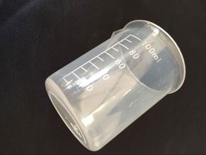 Gelsonlab HSCW-004 टोंटी के साथ प्लास्टिक बीकर 50ml Stackable, ढाला स्नातक - Product Image 6