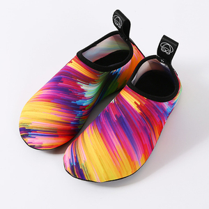 Calzini da piscina antiscivolo economici <span class=keywords><strong>scarpe</strong></span> da Yoga <span class=keywords><strong>per</strong></span> <span class=keywords><strong>camminare</strong></span> in <span class=keywords><strong>acqua</strong></span> nuoto <span class=keywords><strong>scarpe</strong></span> da spiaggia Aqua - Product Image 2