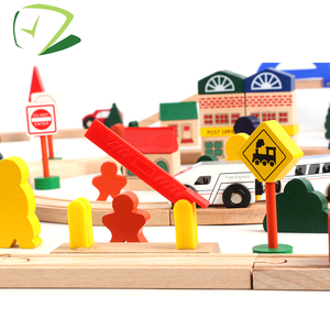 A salvo <span class=keywords><strong>de</strong></span> los niños <span class=keywords><strong>de</strong></span> madera <span class=keywords><strong>de</strong></span> las vías del <span class=keywords><strong>tren</strong></span> y los trenes <span class=keywords><strong>de</strong></span> carretera y ferrocarril conjunto - Product Image 3