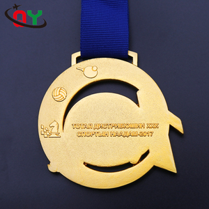 Förderung Billige Kundenspezifische Sterben Getroffenes Metall Sport Fußball Schlüssel Medaille kleiderbügel display - Product Image 5