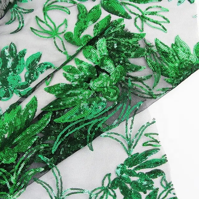 Niedriger Preis heißer Verkauf Polyester Mesh Stickerei 3mm grüne Pailletten Blumen kleid Stoff