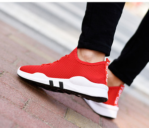 <strong>Cheap</strong> Wholesale Men Sport Shoes Light Breathable Men Running Shoes Trend Black Casual Men Shoes Non-slip <strong>Sneakers</strong>