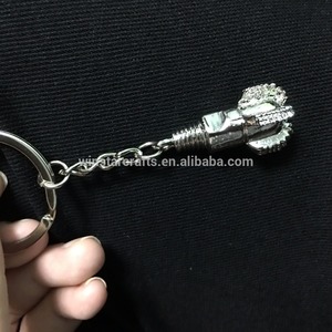 Alta calidad 3D taladro <span class=keywords><strong>de</strong></span> llavero <span class=keywords><strong>de</strong></span> plata taladro encantos para ventas al por mayor China - Product Image 1